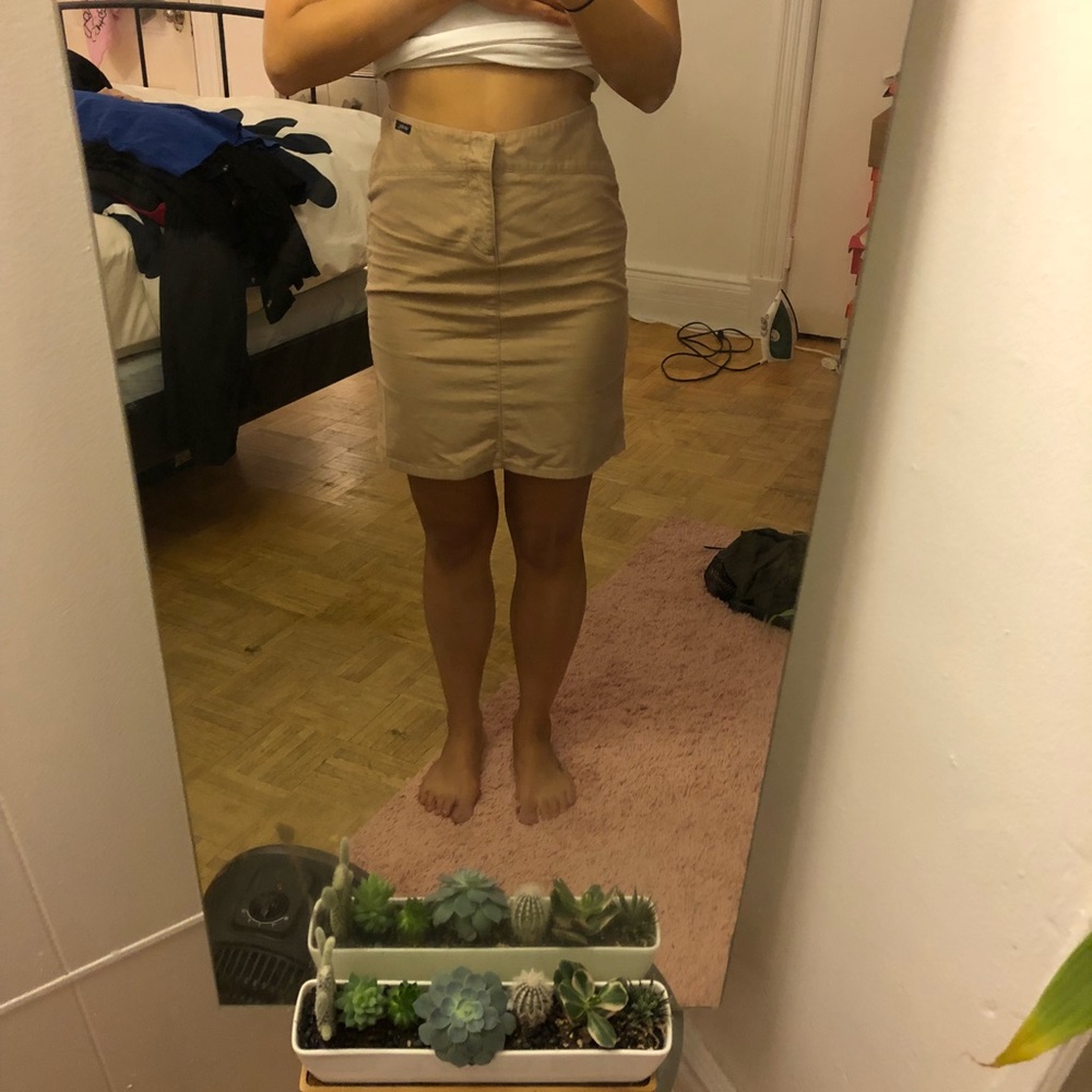 Guess tan skirt